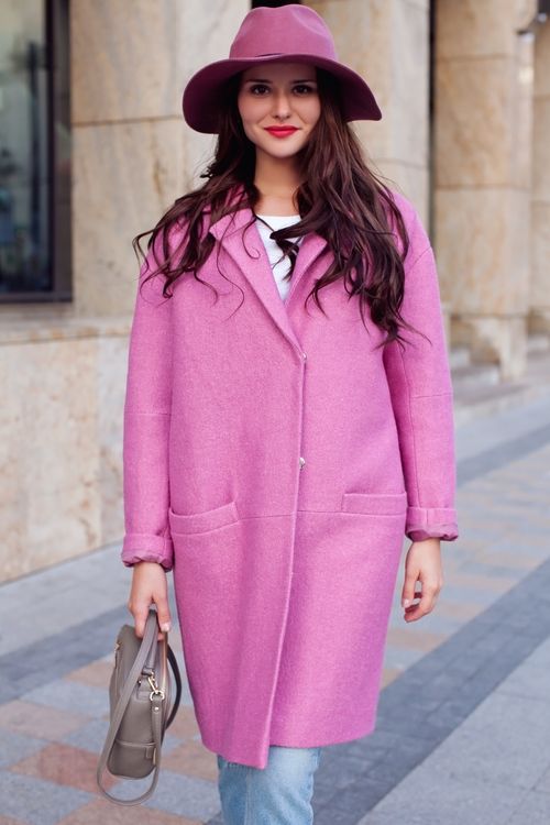 Выбираем розовое пальто